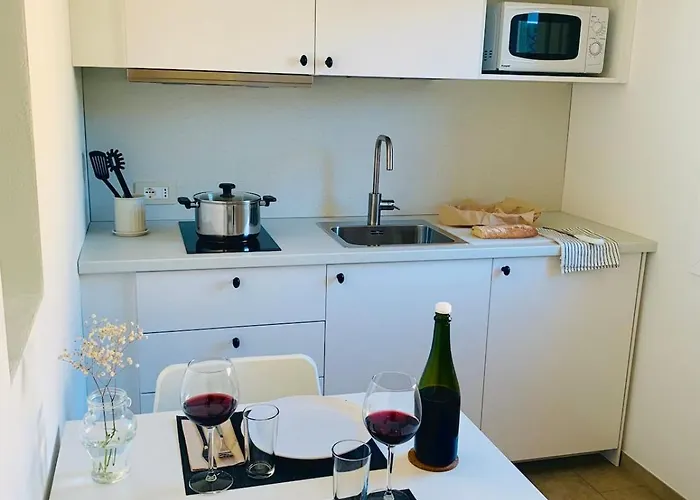 Apartment Casa Vicolo Fiori, A 2 Minuti Dal Domaso