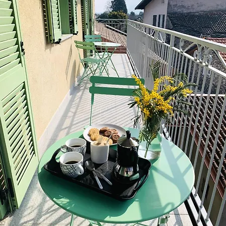 Vicolo Fiori, Appena Ristrutturata, Centralissima E Ad Un Passo Dal Lago! Домазо