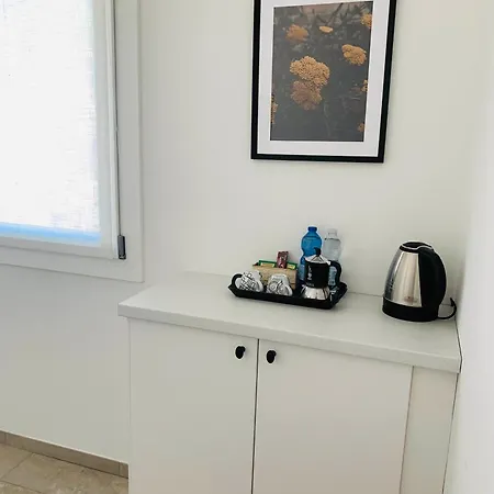 Vicolo Fiori, Appena Ristrutturata, Centralissima E Ad Un Passo Dal Lago! Apartment *