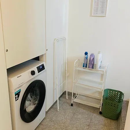 Apartment Vicolo Fiori, Appena Ristrutturata, Centralissima E Ad Un Passo Dal Lago! *