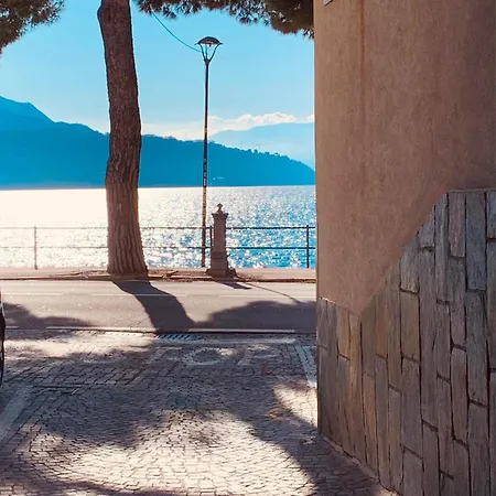 Vicolo Fiori, Appena Ristrutturata, Centralissima E Ad Un Passo Dal Lago! * Domaso