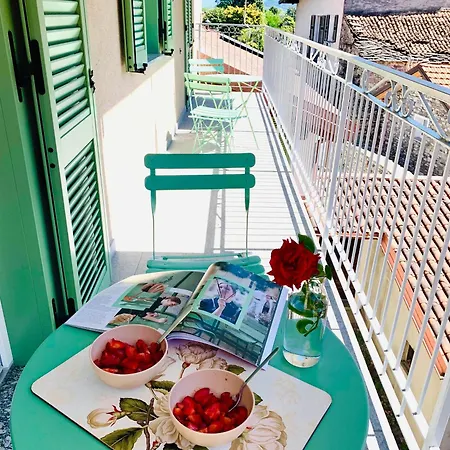 Apartment Vicolo Fiori, Appena Ristrutturata, Centralissima E Ad Un Passo Dal Lago! Domaso