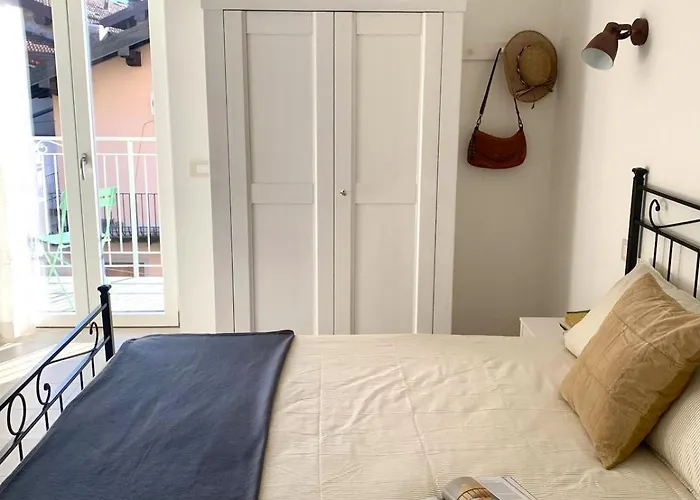 Casa Vicolo Fiori, A 2 Minuti Dal Apartman Domaso