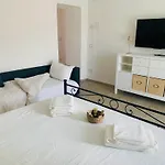 Casa Vicolo Fiori, Quiet Location Very Close To The Domaso