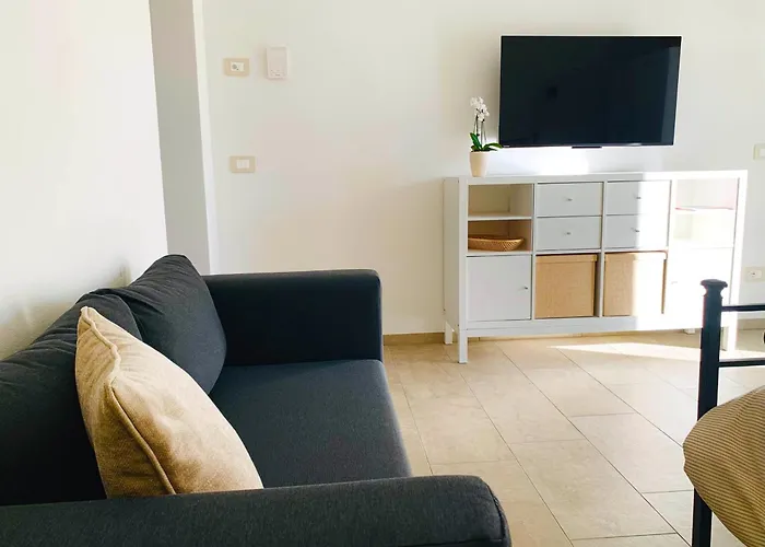 Casa Vicolo Fiori, Vicinissima Al E In Zona Tranquilla Lägenhet *